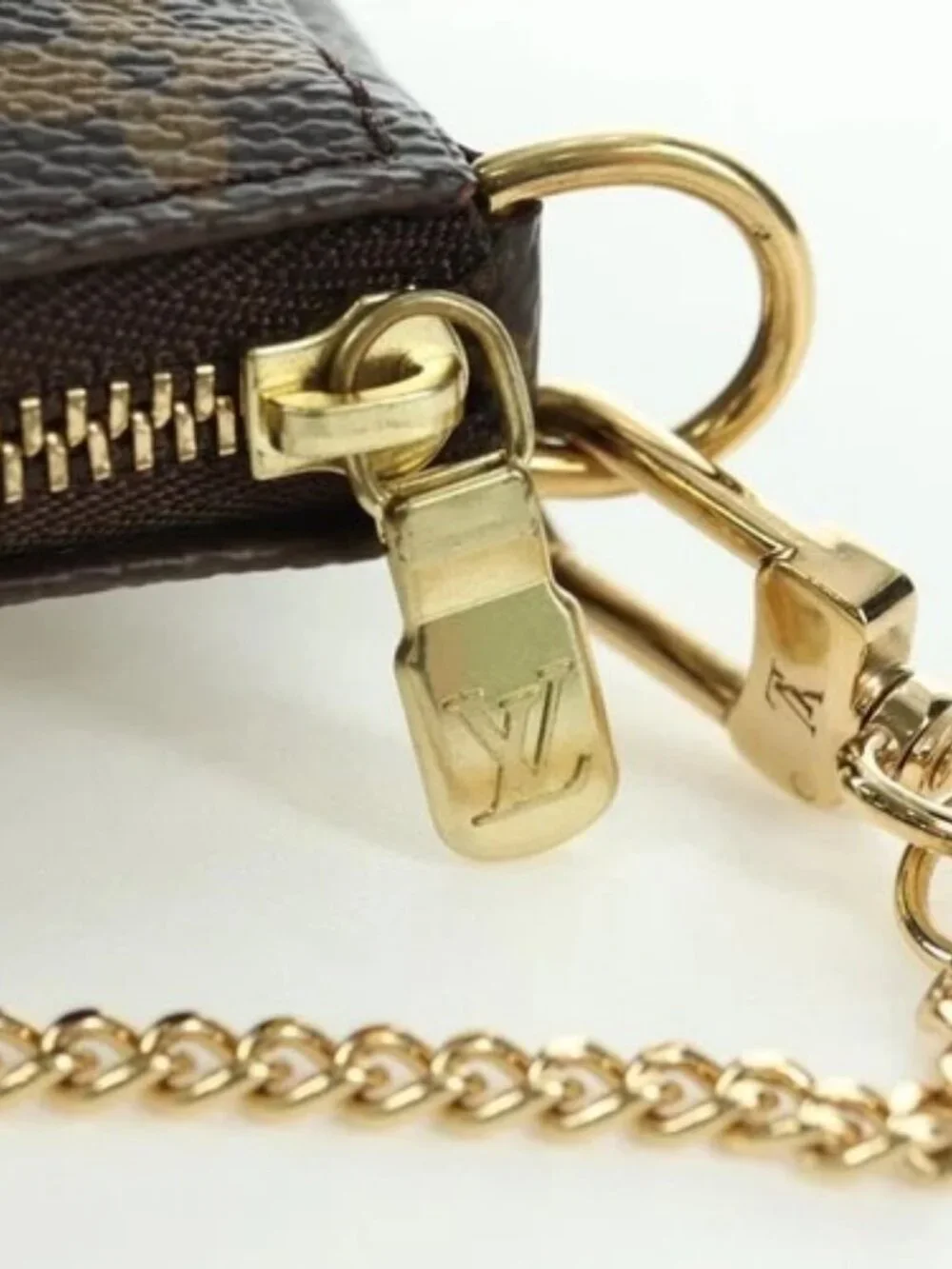 LOUIS VUITTON Vivienne Mini Pochette Accessoires Pouch M80863 LV Auth YKZ1367SAM